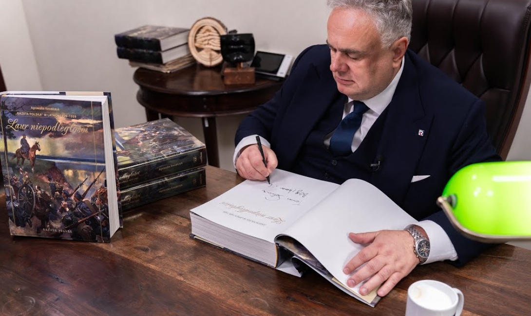 Album "Laur Niepodległości" to niezwykła historia niezwykłej Gazety